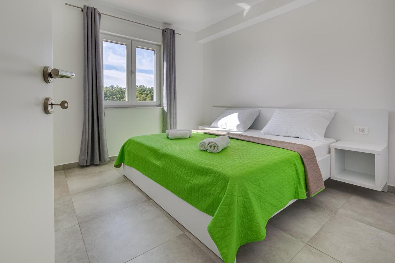 Green Point Paklenica Starigrad Paklenica Exterior foto
